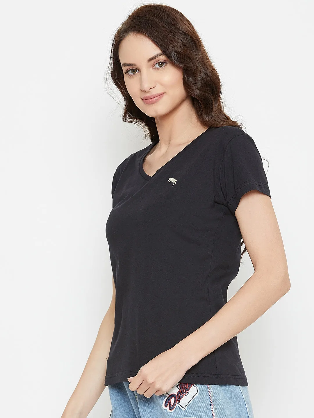 Women Black Solid Casual V Neck T-shirt