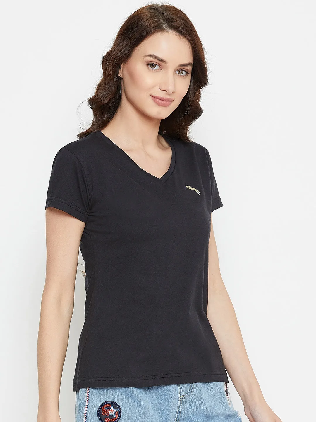 Women Black Solid Casual V Neck T-shirt